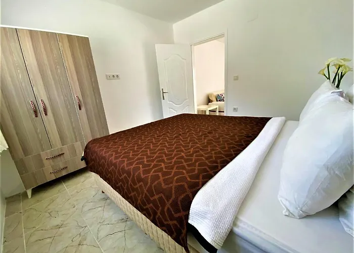 Gurkan Aparthotel 4*