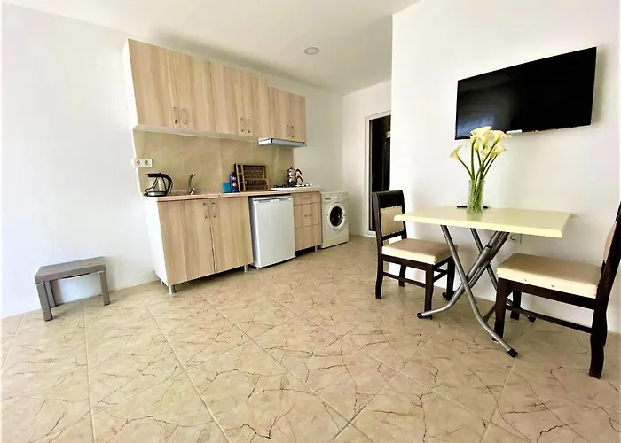 Gurkan Aparthotel 4*